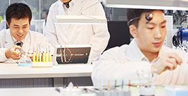 青岛万国维修保养网点专业技师配备